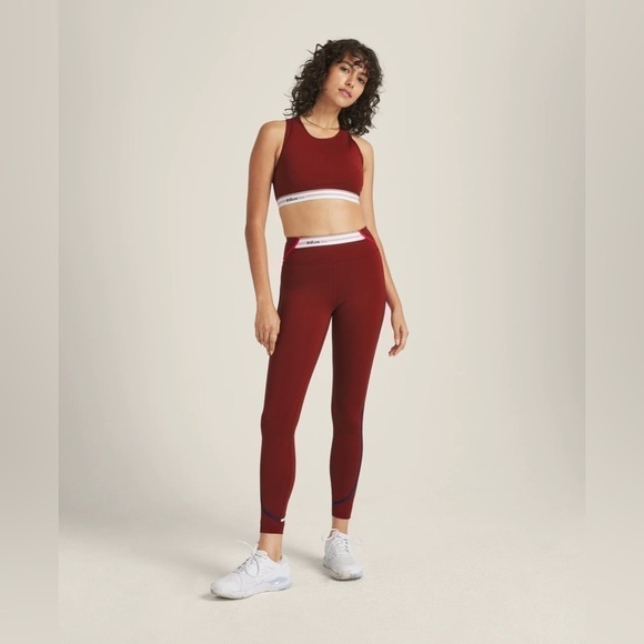 Wilson Other - NEW NWT Wilson Calle Sports Bra in Syrah Maroon $58